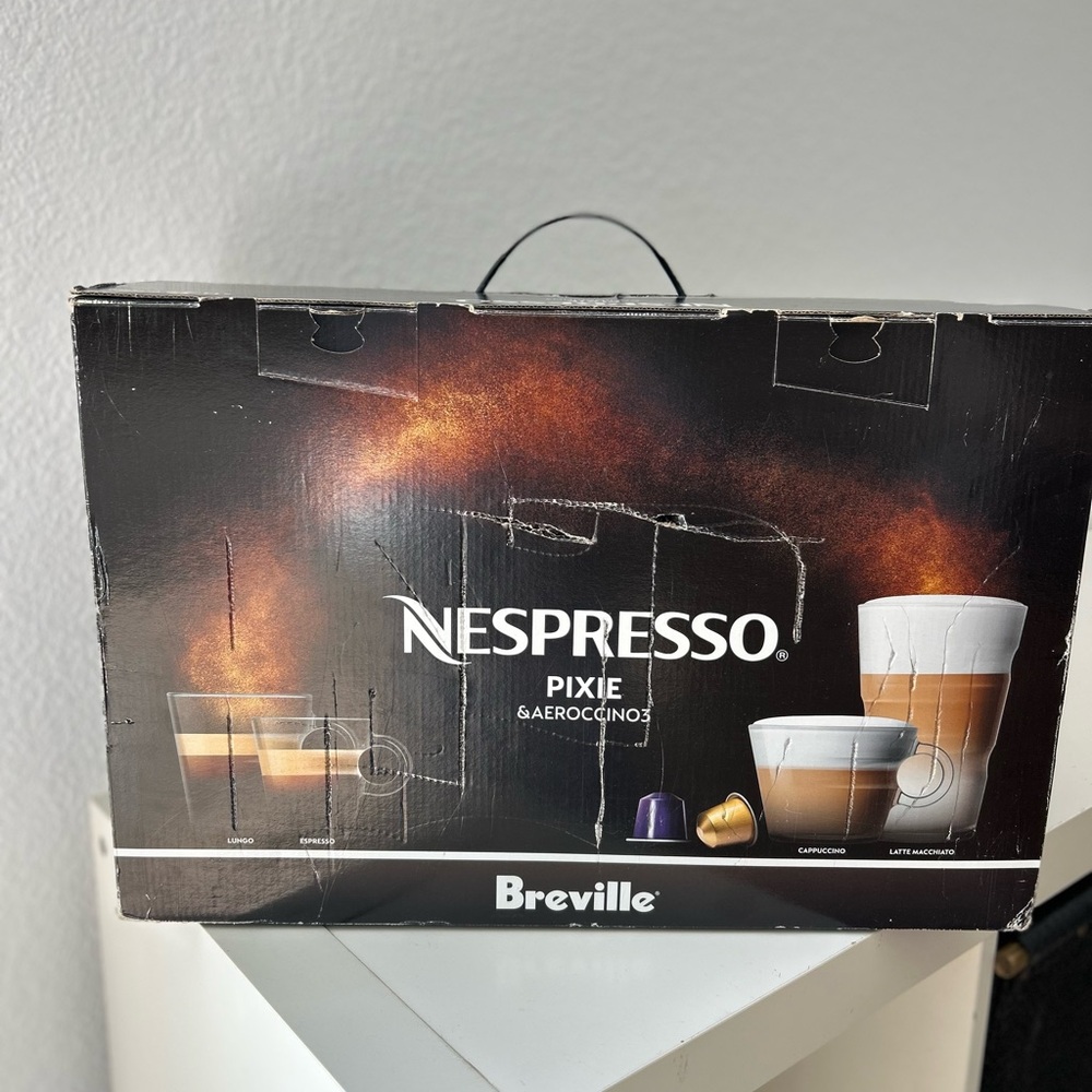 New Nespresso Breville Pixie in Black w/milk frother and 14 coffee pods - Picture 3 of 14